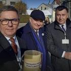 Jak co roku zbierano też datki na ratowanie zabytków cmentarza komunalnego przy ul....