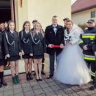 Członków strażackiej rodziny OSP nie mogło zabraknąć na ślubie Ali i Daniela.