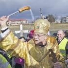Na zakończenie abp Eugeniusz Popowicz pokropił wiernych święconą wodą.