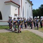 W towarzystwie Młodzieżowej Orkiestry Dętej wraz z Grupą Mażoretek oraz Straży Grobowej...