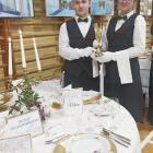 Duet kelnerów Olga Grabas i Dawid Sycz.