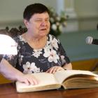 Maria Głowik z Polskiego Związku Niewidomych./Fot.A.Podulka