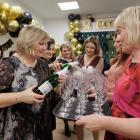 Rocznicowy toast wzniesiono szampanem./ FOT. UG Lubaczów