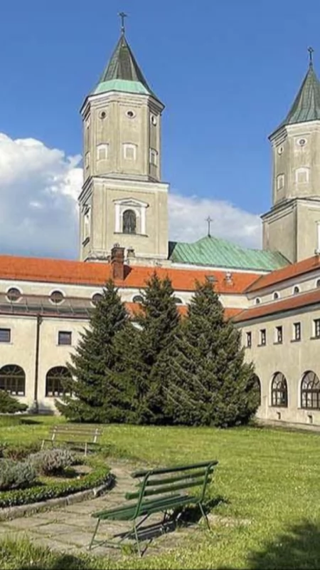 Tragedia na terenie opactwa sióstr Benedyktynek w Jarosławiu. Atak nożownika