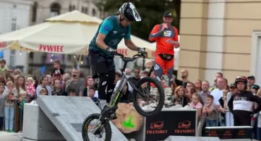 „Extreme Trial Show”. Przemyski Rynek pełen emocji [WIDEO, ZDJĘCIA]