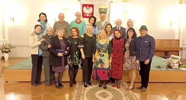 „Dlaczego… Dlaczego właśnie tak? Rzecz o moim życiu”. Taki tytuł nosi książka napisana przez Teresę Kuczerę. Właśnie, dlaczego?