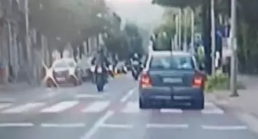 Wysoki mandat, 10 punktów karnych i utrata prawa jazdy. Przykry finał jazdy na jednym kole [ZOBACZ WIDEO]
