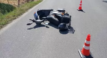 Podczas wyprzedzania uderzyła w motorowerzystę. 60-latek trafił do szpitala 