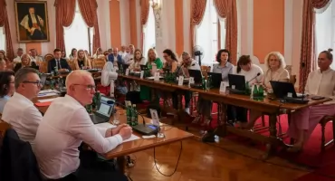 Jarosław bierze duży kredyt. Ponad 43 mln zł pójdzie na spłatę wcześniejszych długów