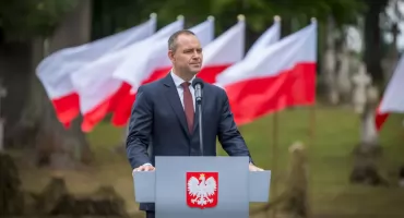 Nigdy nie mylmy pojednania z amnezją i zapomnieniem. Prezydent Polski Karol Nawrocki w Radrużu [ZDJĘCIA]