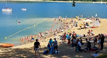 Słoneczna Solina i Polańczyk przyciągnęły tłumy odwiedzających [ZDJĘCIA, FILM]