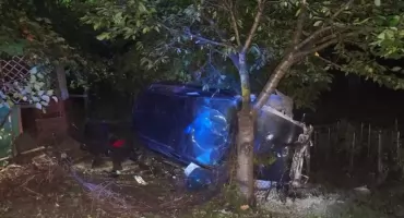 Stracił panowanie nad pojazdem i wjechał w ogrodzenie. 21-latek wydmuchał ponad 1,5 promila