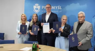 Zapowiadana budowa pawilonu na „orzeszków” staje się faktem. Władze miasta podpisały umowę z wykonawcą inwestycji