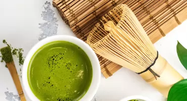 Matcha jest wszędzie. Czy rzeczywiście jest taka zdrowa?
