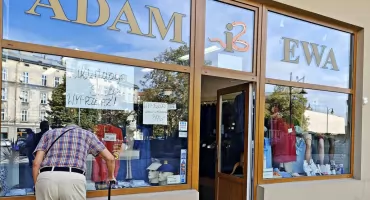 Znika kolejne kultowe miejsce – „Adam i Ewa” na Kazimierzowskiej