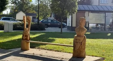 Królewska ławeczka – nowa atrakcja Narola