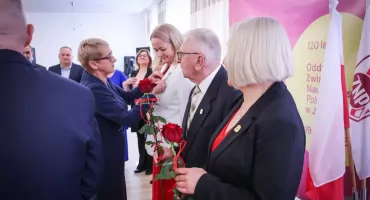 Tort i niespodzianka na 120-lecie jarosławskiego oddziału ZNP [ZDJĘCIA]